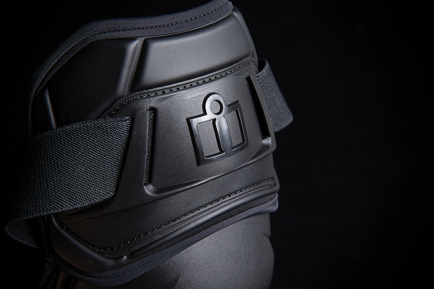 ICON Field Armor 3 Knee Protectors