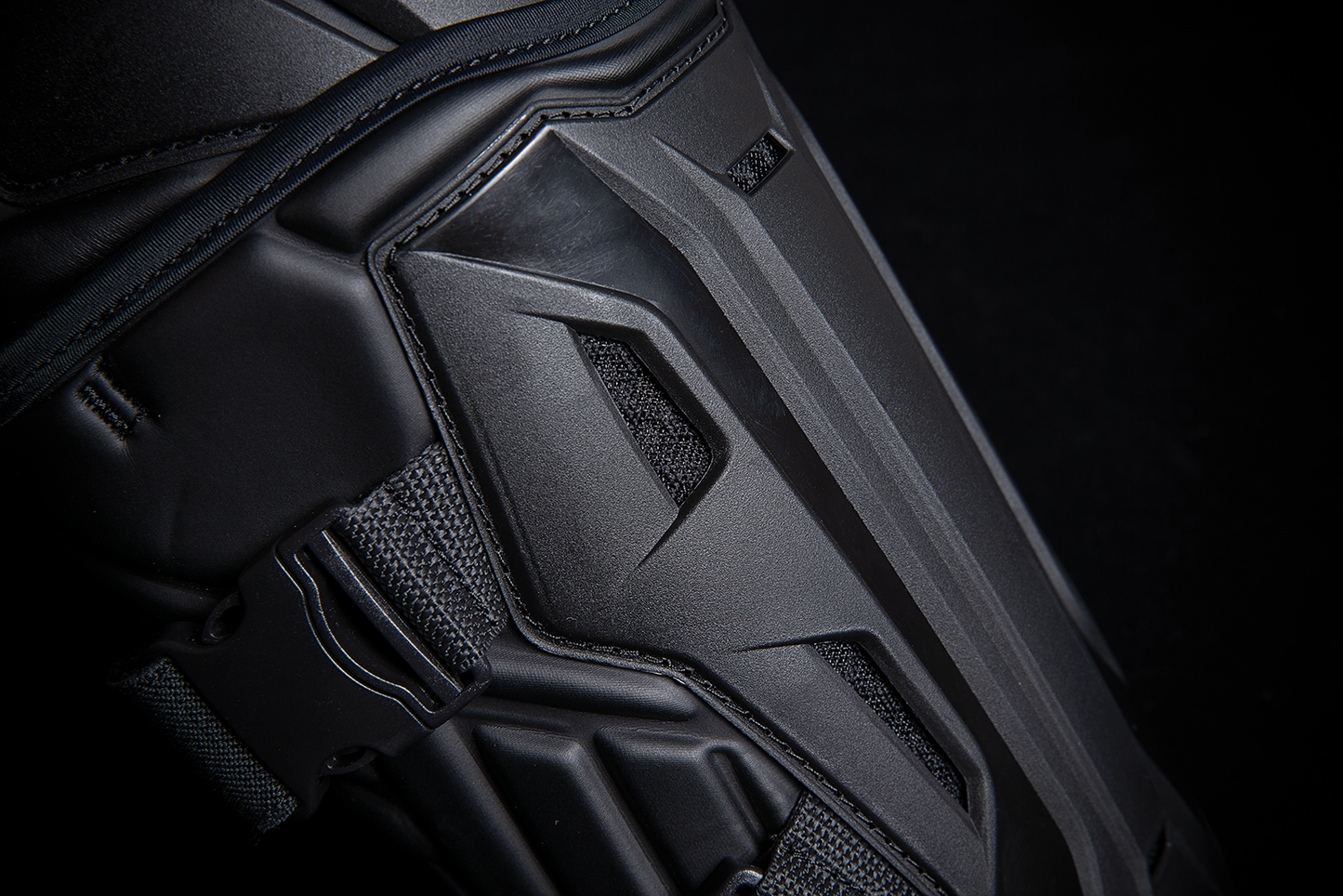 ICON Field Armor 3 Knee Protectors